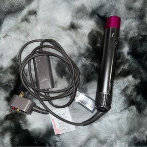 (Sold) Dyson Airwrap Hair Styler/ Dryer Wand Only Without case and attachments